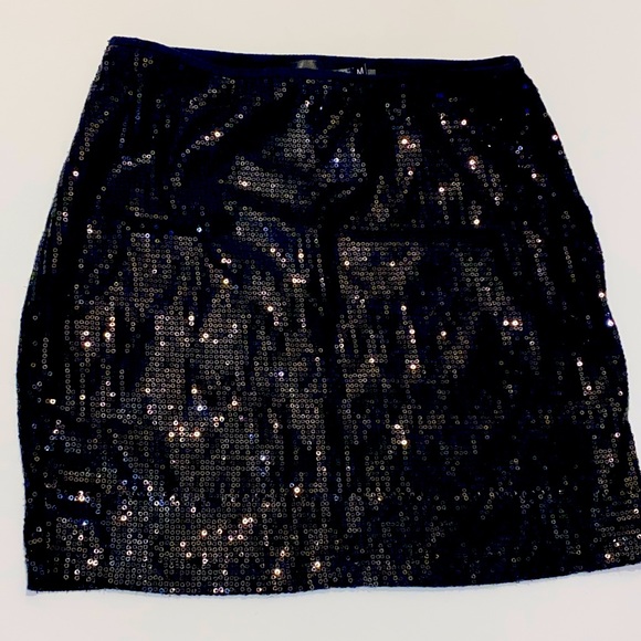 SEQUINED MINI - Picture 2 of 3